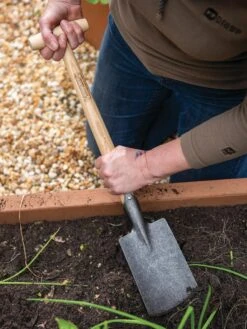 Gardener’s Lifetime Perennial Spade With Short T-Handle -Outdoor Garden Care Shop 8600310 3318 tif